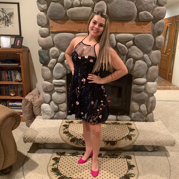 Homecoming dress - Picture 2 of 2